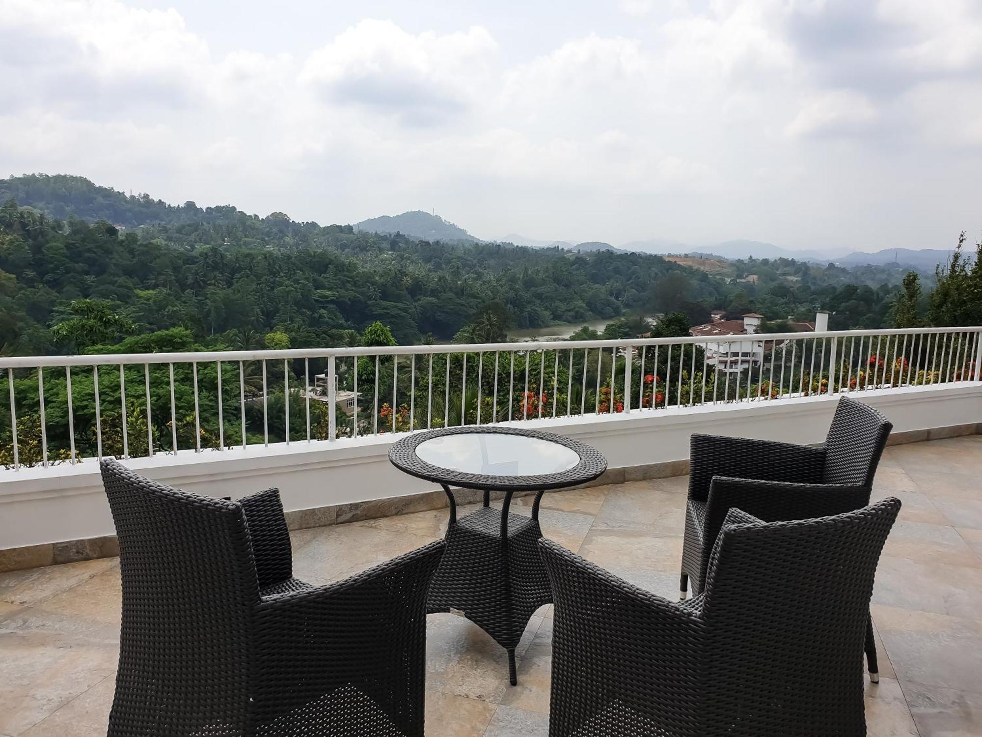 Samindra Villa Kandy Bagian luar foto