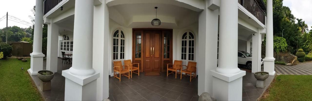 Samindra Villa Kandy Bagian luar foto